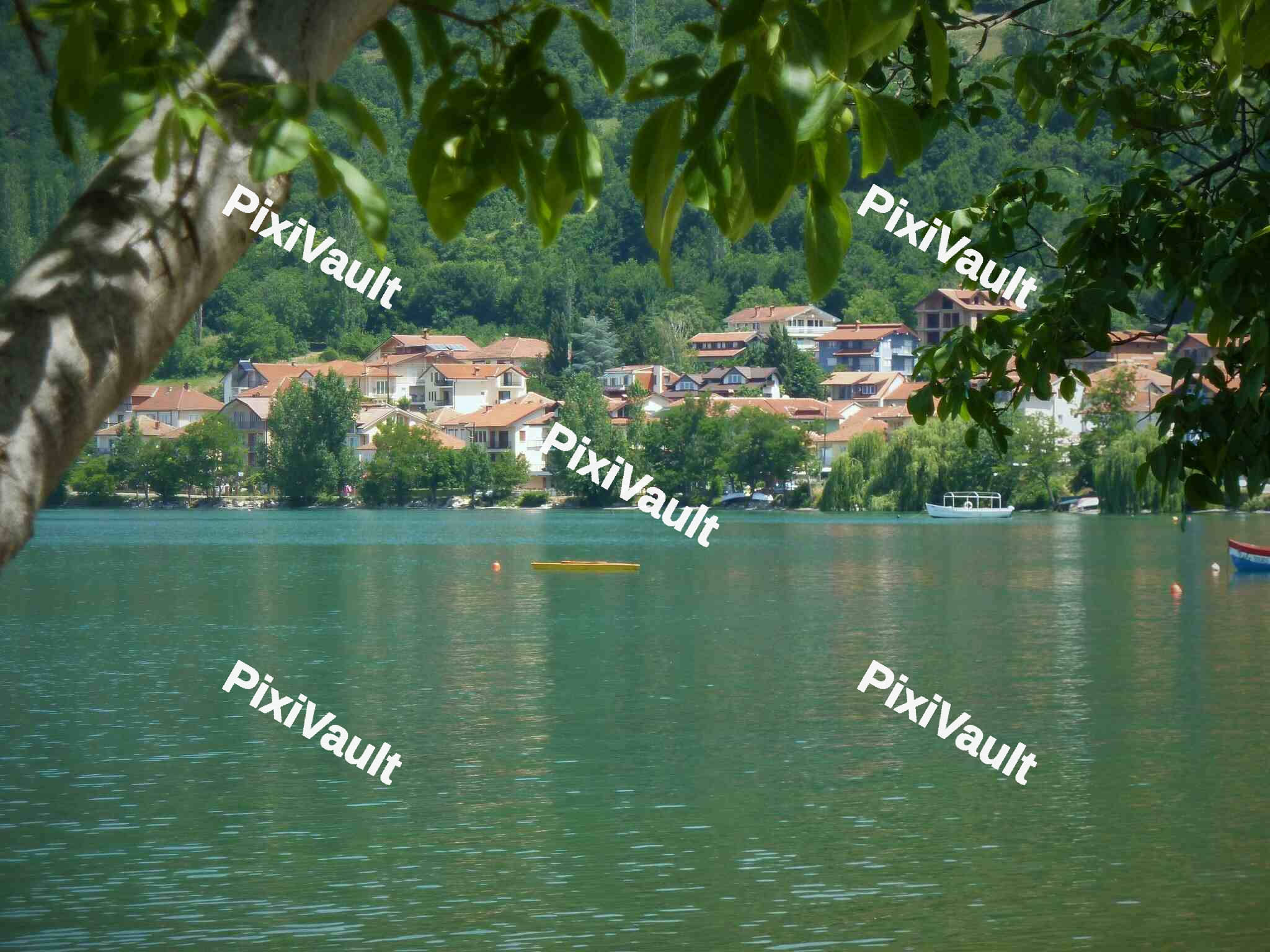 Houses to the other side of the river